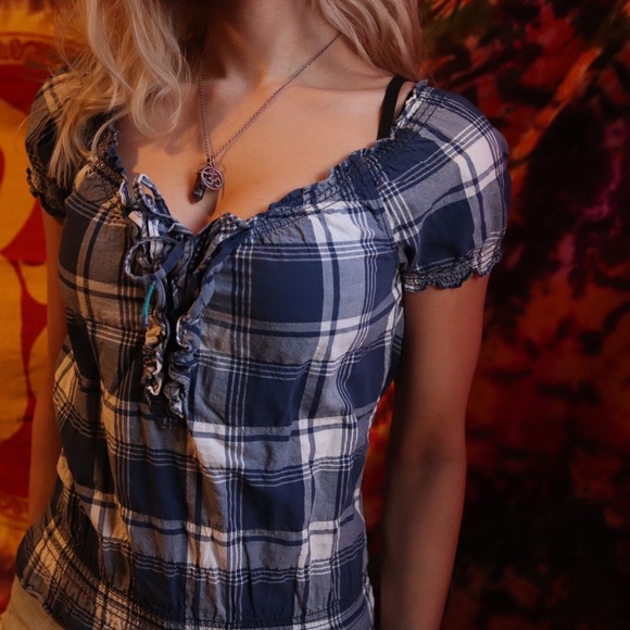 Cute Top - Picture 2 of 4